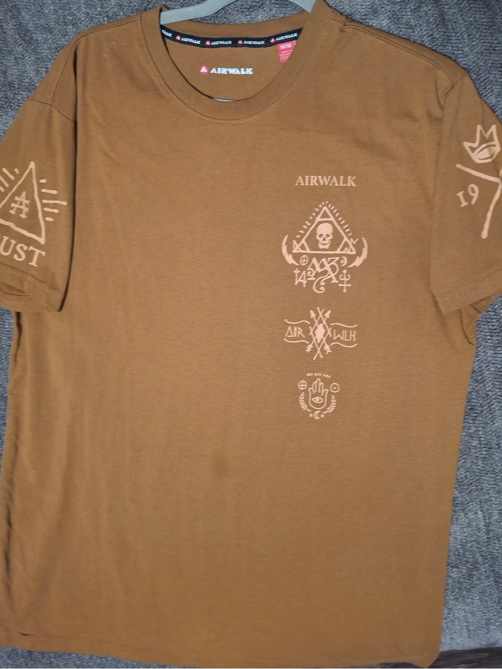 Airwalk Brown Short-Sleeve Graphic Tee